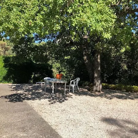 Les Bartavelles בית נופש