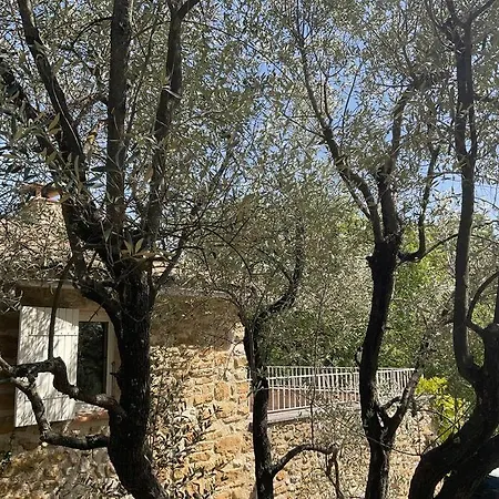 בית נופש Les Bartavelles Piégon
